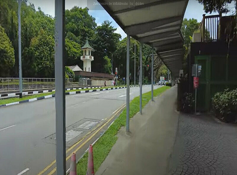 ueberdachter Weg Singapur - Streetview
