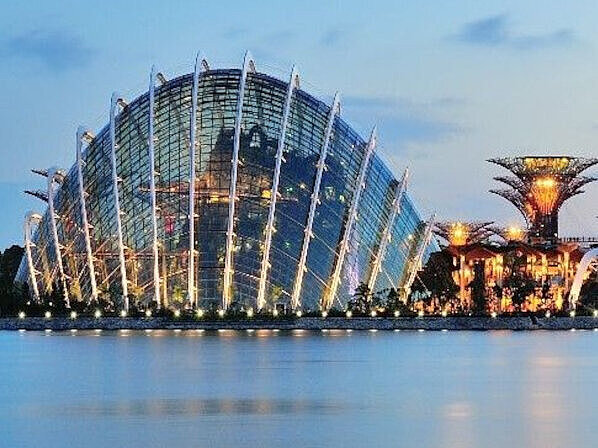 prestonia Gardens by the Bay Building -123rf.com