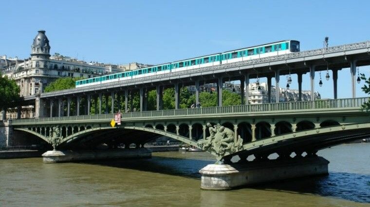 Pont Birhakact - www.paris1900.lartnouveau.com