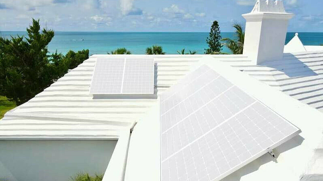 www.greenlightenergy.bm