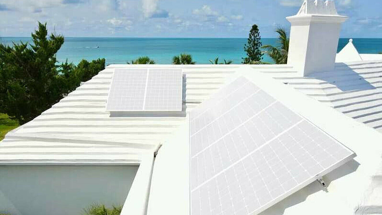 www.greenlightenergy.bm